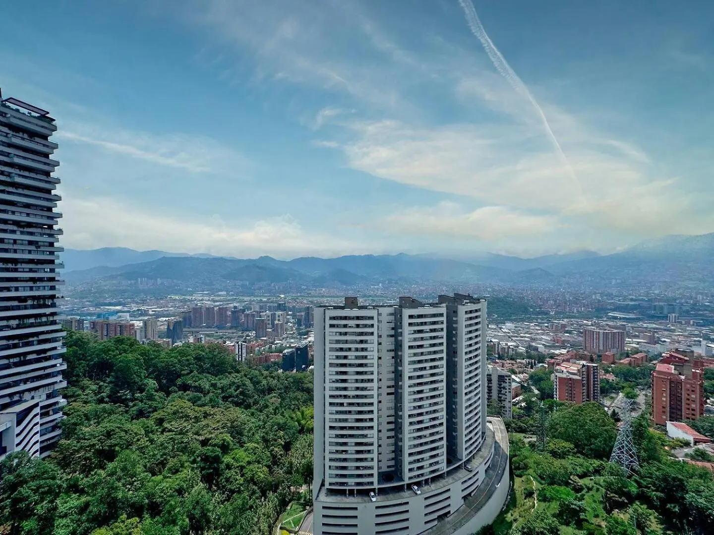 3Br Panoramic Near Country Club El Poblado Apartment Medellin Colombia