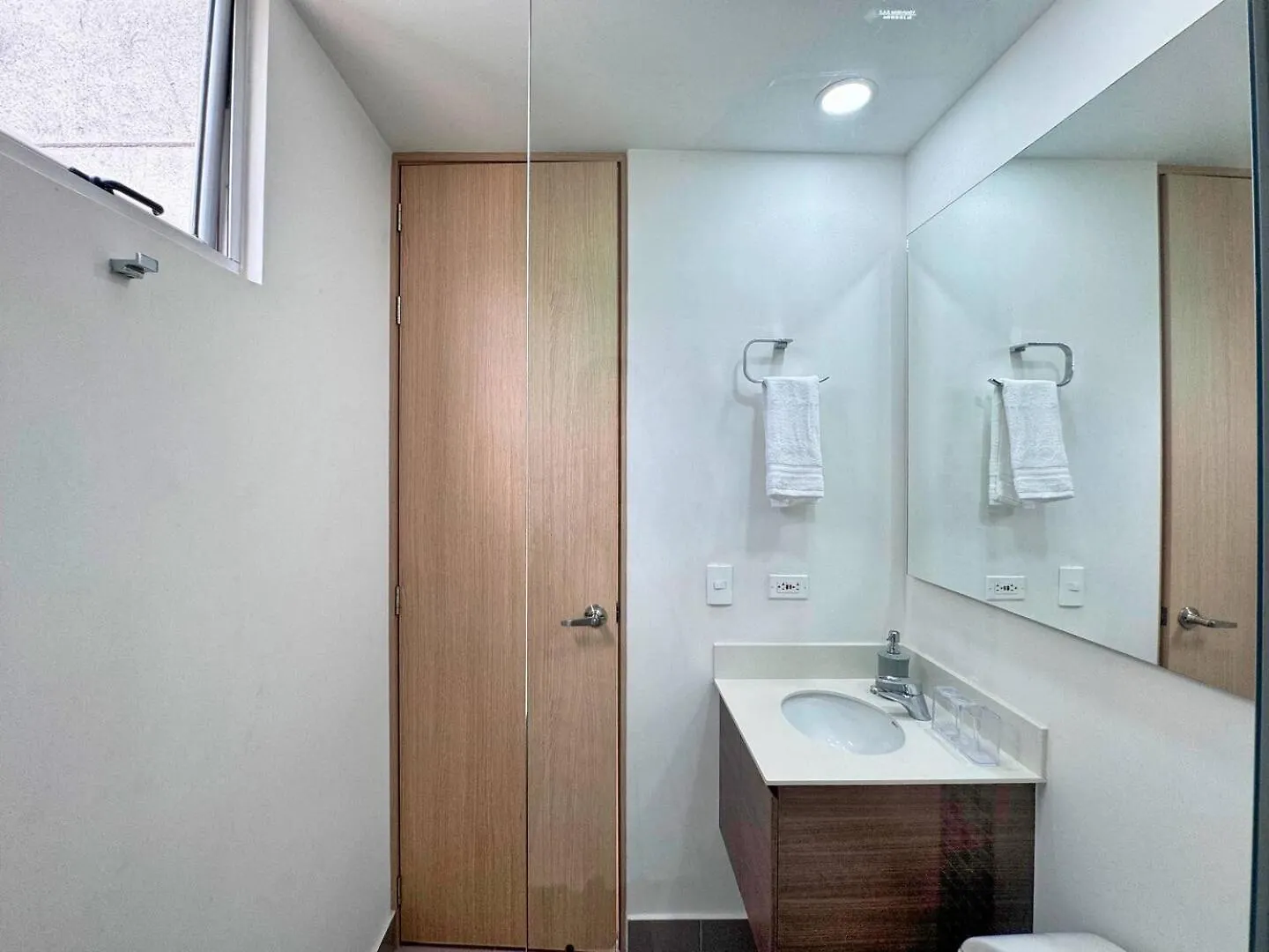 3Br Panoramic Near Country Club El Poblado Apartment Medellin