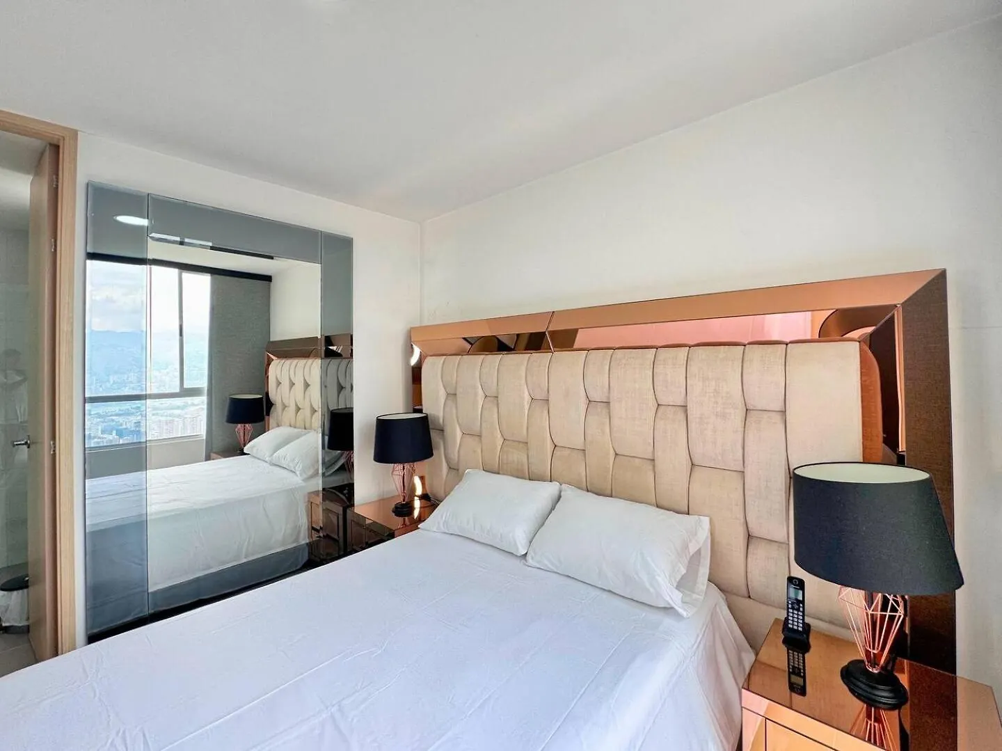 3Br Panoramic Near Country Club El Poblado Apartment Medellin
