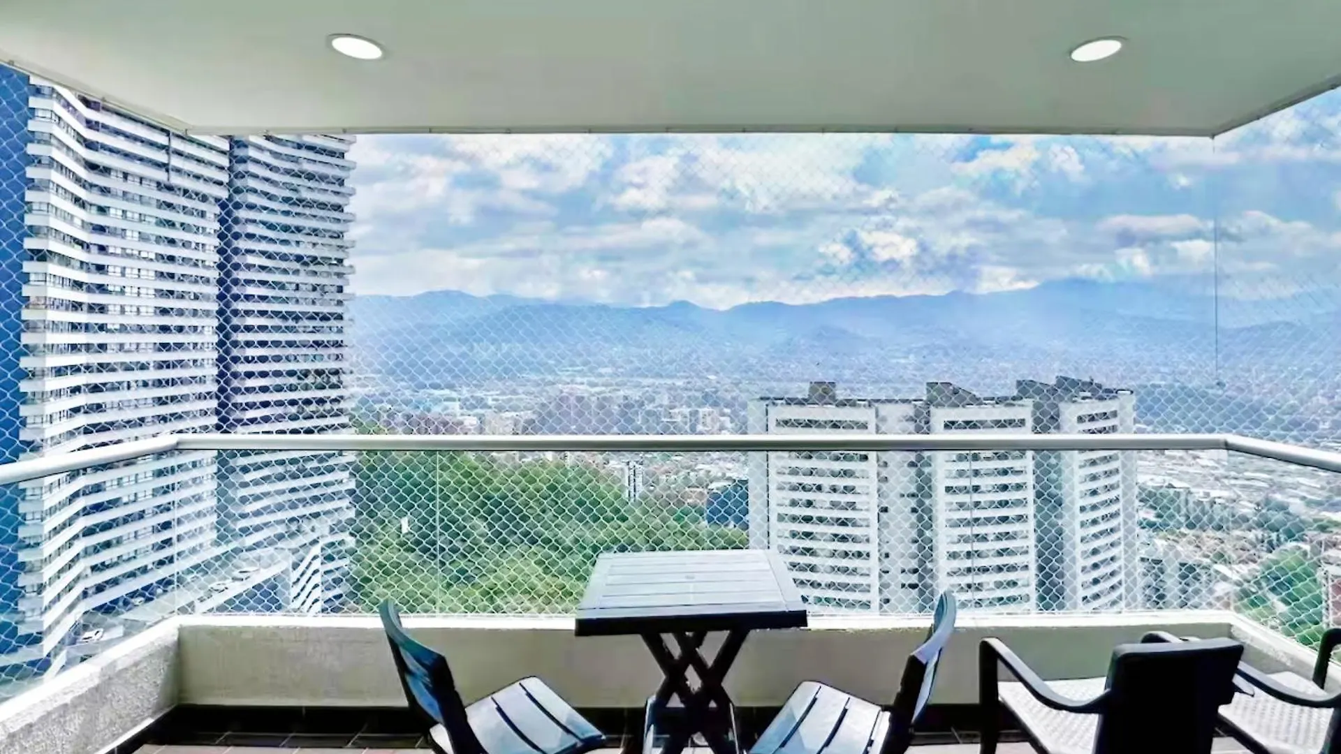 3Br Panoramic Near Country Club El Poblado Apartment Medellin